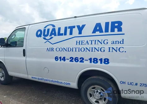 2018 Chevrolet Express 2500 Work Van z USA, uszkodzony, nr VIN 1GCWGAFP9J1337987